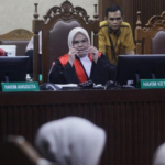 Tangis Hakim Iringi Vonis 16 Tahun Penjara untuk Eks Pejabat MA Zarof Ricar: “Serakah!” 3 Screenshot 2025 06 19 080936