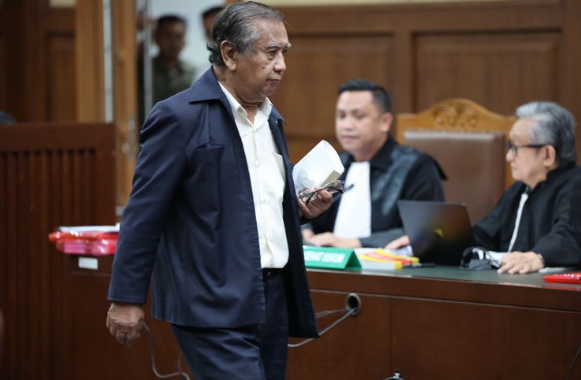 Eks Hakim MK Tegaskan Putusan Inkrah Tak Bisa Dipersoalkan Lagi di Sidang Hasto Kristiyanto 1 Screenshot 2025 06 20 090154 1