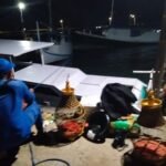 Terjadi Laka Laut Akibat Mesin Mati KMP. PUTRA BAHARI GT.06, Mengakibatkan Kapal Kandas dan Karam di Kolam Pelabuhan Rakyat Kec. Dungkek Kab. Sumenep 5 WhatsApp Image 2025 06 07 at 05.23.56 7f156948