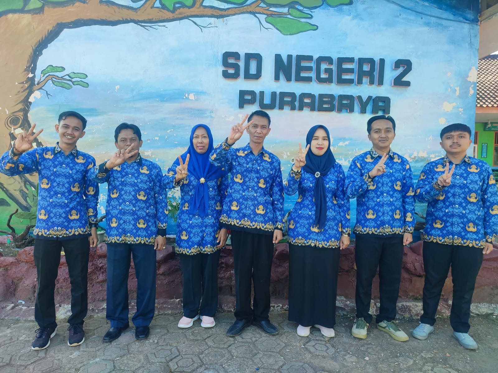 SDN 2 Purabaya Raih Predikat Sekolah Berkinerja Terbaik, Siap Terapkan Pembelajaran Deep Learning dan Kecerdasan Artifisial 10 WhatsApp Image 2025 06 22 at 19.17.57 57ce711f