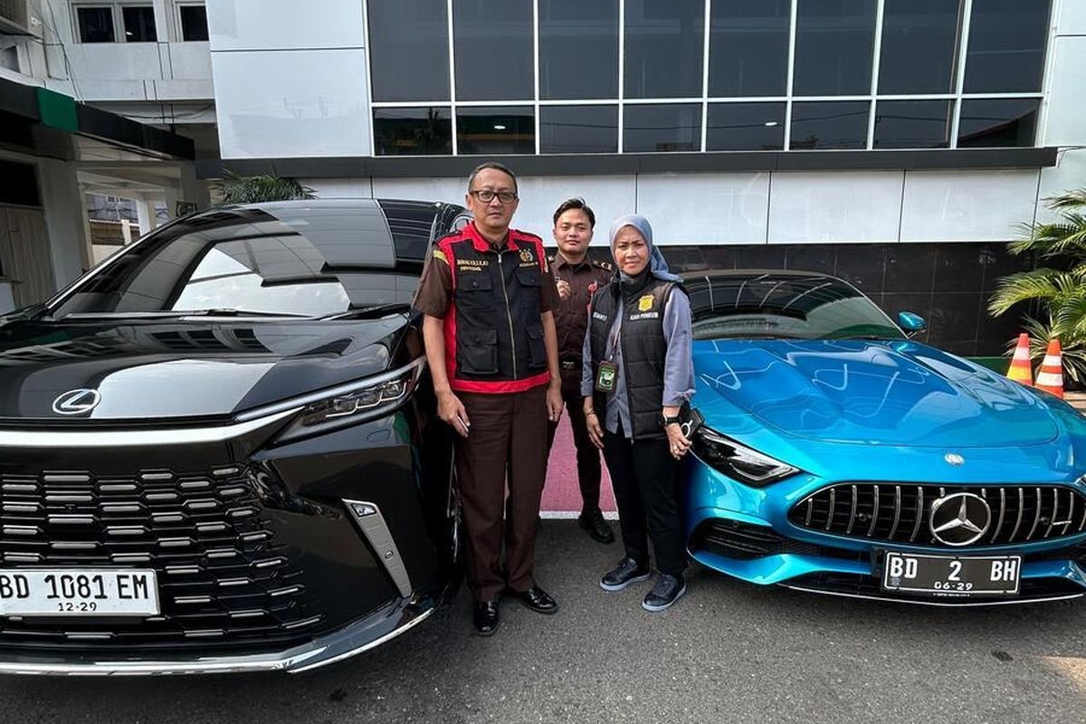 Rugikan Negara Rp 500 Miliar, Kejati Bengkulu Sita Rumah dan Mobil Mewah Bos Tambang Batu Bara 4 68822f4c22b73