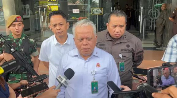 Tembok Pelindung Riza Chalid Mulai Retak, Pakar Hukum Apresiasi Langkah Kejagung 5 Screenshot 2025 07 12 131653