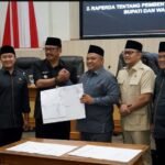 Rapat Paripurna DPRD Kabupaten Sukabumi, Agenda Pengambilan Keputusan Dua Raperda 2 WhatsApp Image 2025 07 02 at 14.17.46 571ac377