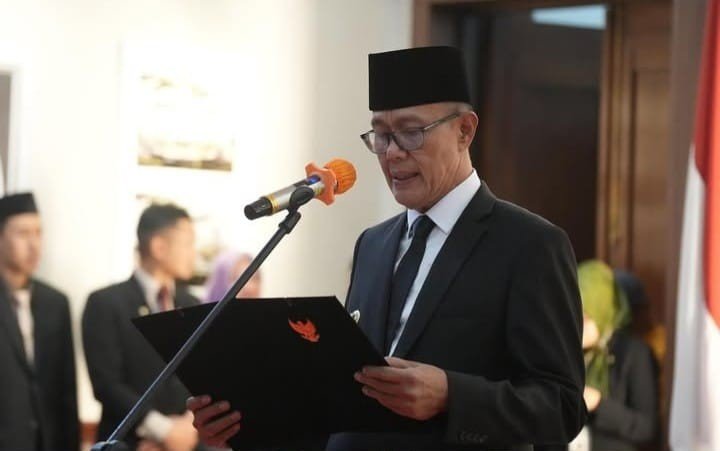 21 Pejabat Dilantik, Wali Kota Sukabumi Tekankan Kinerja Cepat dan Kolaboratif 1 WhatsApp Image 2025 07 09 at 06.46.39 cf6d35a9