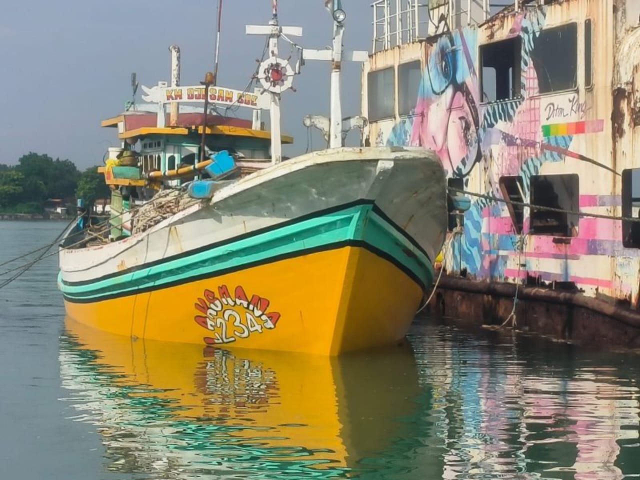 Pinjam Pakai Kapal Cantrang Ilegal di Sumenep, Jadi Sorotan Publik, Kejaksaan Dinilai Abaikan Prosedur 1 WhatsApp Image 2025 07 11 at 00.28.06 7fb53d6f