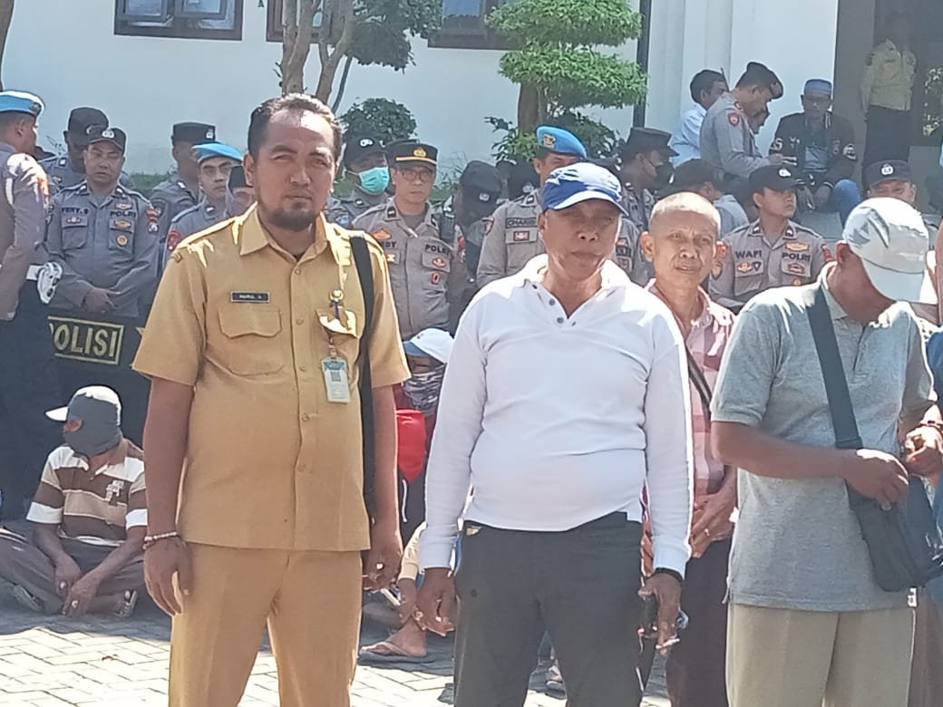 PT Garam (Persero) Kalianget Kembali Didemo Masyarakat yang Tergabung dalam Yayasan Tanah Leluhur (YTL) Terkait Konflik Lahan Blok 106 dan 107 3 WhatsApp Image 2025 07 21 at 20.14.15 0b248b0c