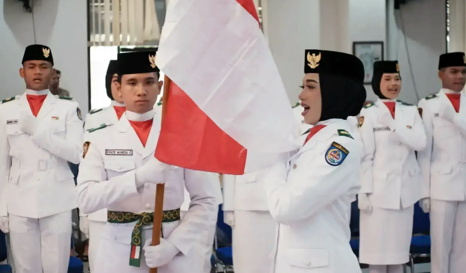 Wali Kota Depok Kukuhkan 44 Paskibra di Aula Teratai Balai Kota Depok 1 Screenshot 2025 08 16 095624