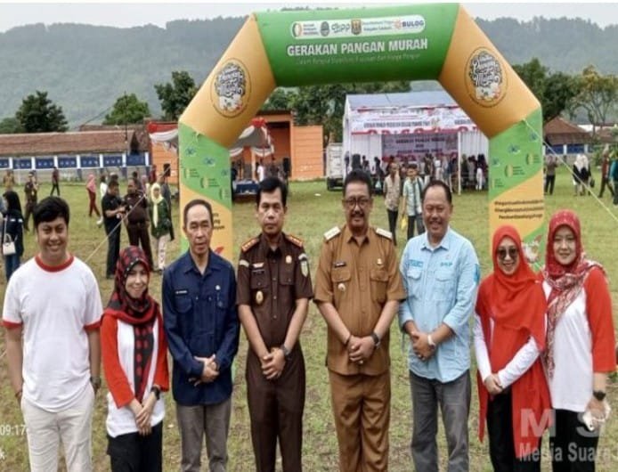 Kejari Kabupaten Sukabumi Gelar Gerakan Pangan Murah Sambut HUT RI ke-80 1 WhatsApp Image 2025 08 13 at 07.04.47 78760acd