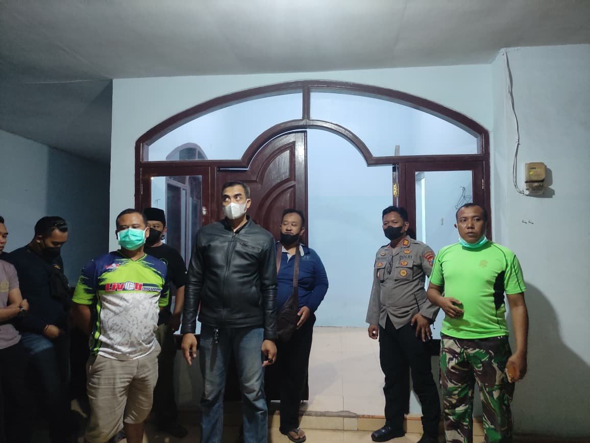 Ditemukan Mayat MEMBUSUK di Perumahan Griya Agung Sumekar Batuan Sumenep 1 WhatsApp Image 2025 08 13 at 11.26.38 9d41d5f3