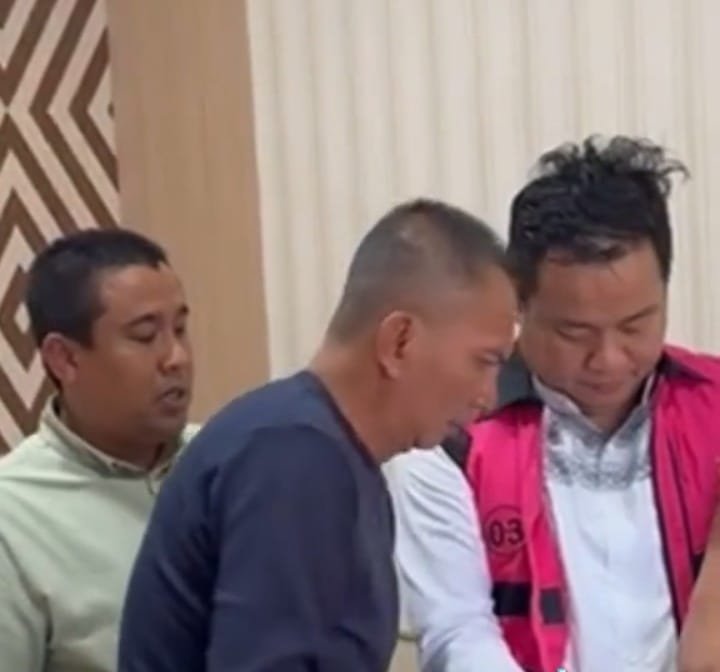 Kejari Kota Sukabumi Tangkap Mantan Kepala Cabang Bank BUMN, Diduga Selewengkan Dana Kredit Rp1,77 Miliar 1 WhatsApp Image 2025 09 15 at 08.25.08 51311606