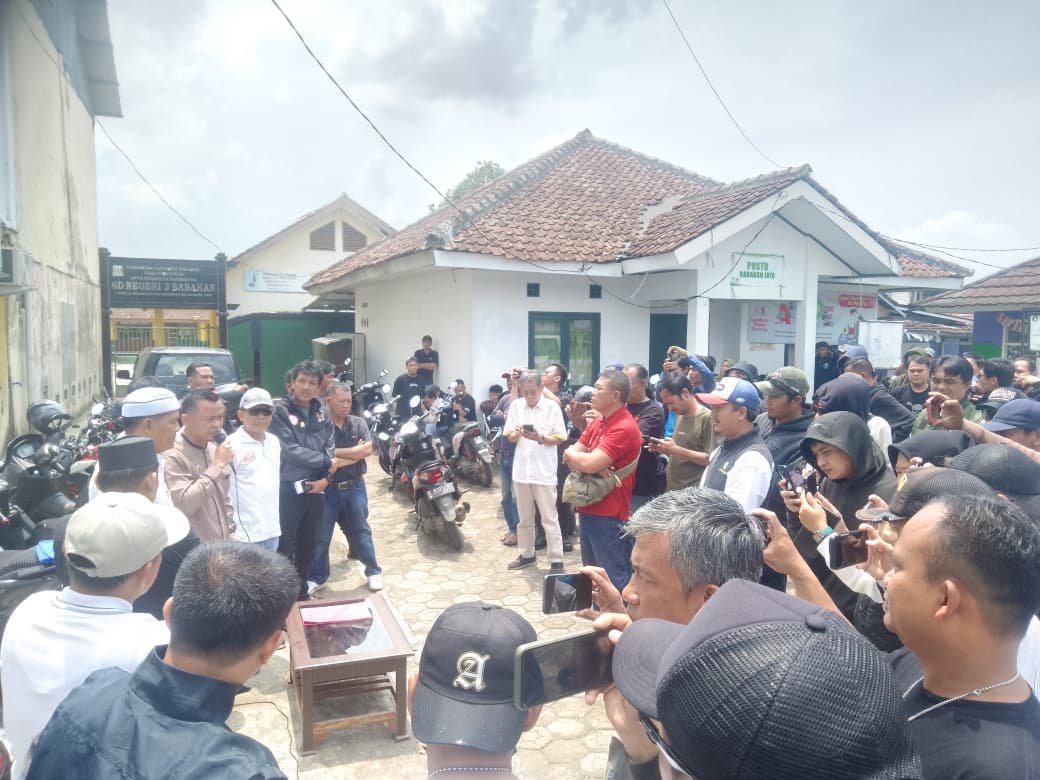 BPD Terima Aspirasi Warga Soal Mosi Tidak Percaya, Kasus Kepala Desa Babakanjaya Masuk Tahap Evaluasi 1 WhatsApp Image 2025 10 19 at 19.16.59 6ba93745