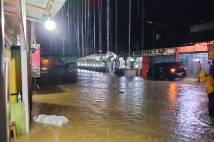 Hujan Deras Picu Banjir dan Longsor di Purabaya, Akses Jalan Sukabumi-Sagaranten Terputus 4 WhatsApp Image 2025 10 21 at 23.08.58
