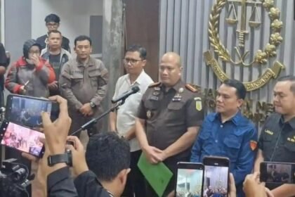 Kejari Kota Bandung Selidiki Dugaan Korupsi Penyalahgunaan Wewenang di Pemkot Bandung, Wakil Wali Kota Erwin Diperiksa 8 WhatsApp Image 2025 10 31 at 09.17.34