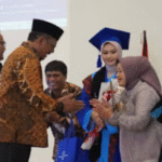 Bupati Sukabumi Hadiri Wisuda Gelombang I UMMI, Yakin Para Sarjana Siap Berkontribusi bagi Masyarakat 2 Screenshot 2025 11 06 193358