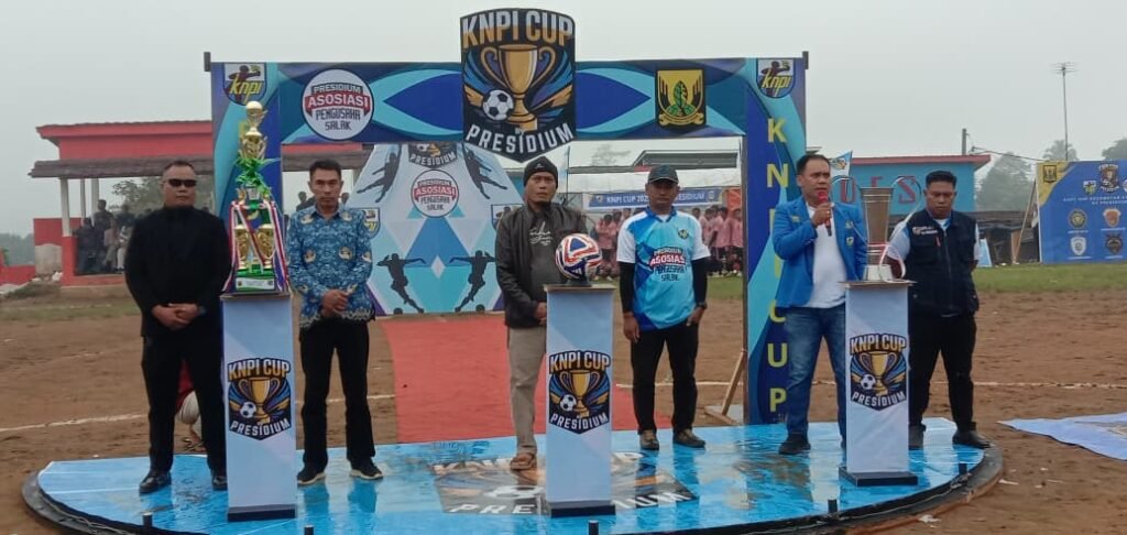 Semangat Pemuda Menggema di Kabandungan: KNPI Cup By Presidium Resmi Dibuka di Hari Pahlawan 2 WhatsApp Image 2025 11 10 at 20.39.38 2