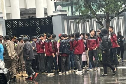 HIMAKUM Soroti Keterlambatan Publikasi LHP BPK 2024, DPRD Kota Sukabumi Diminta Transparan dan Gelar Konferensi Pers 9 WhatsApp Image 2025 11 18 at 18.07.47 2