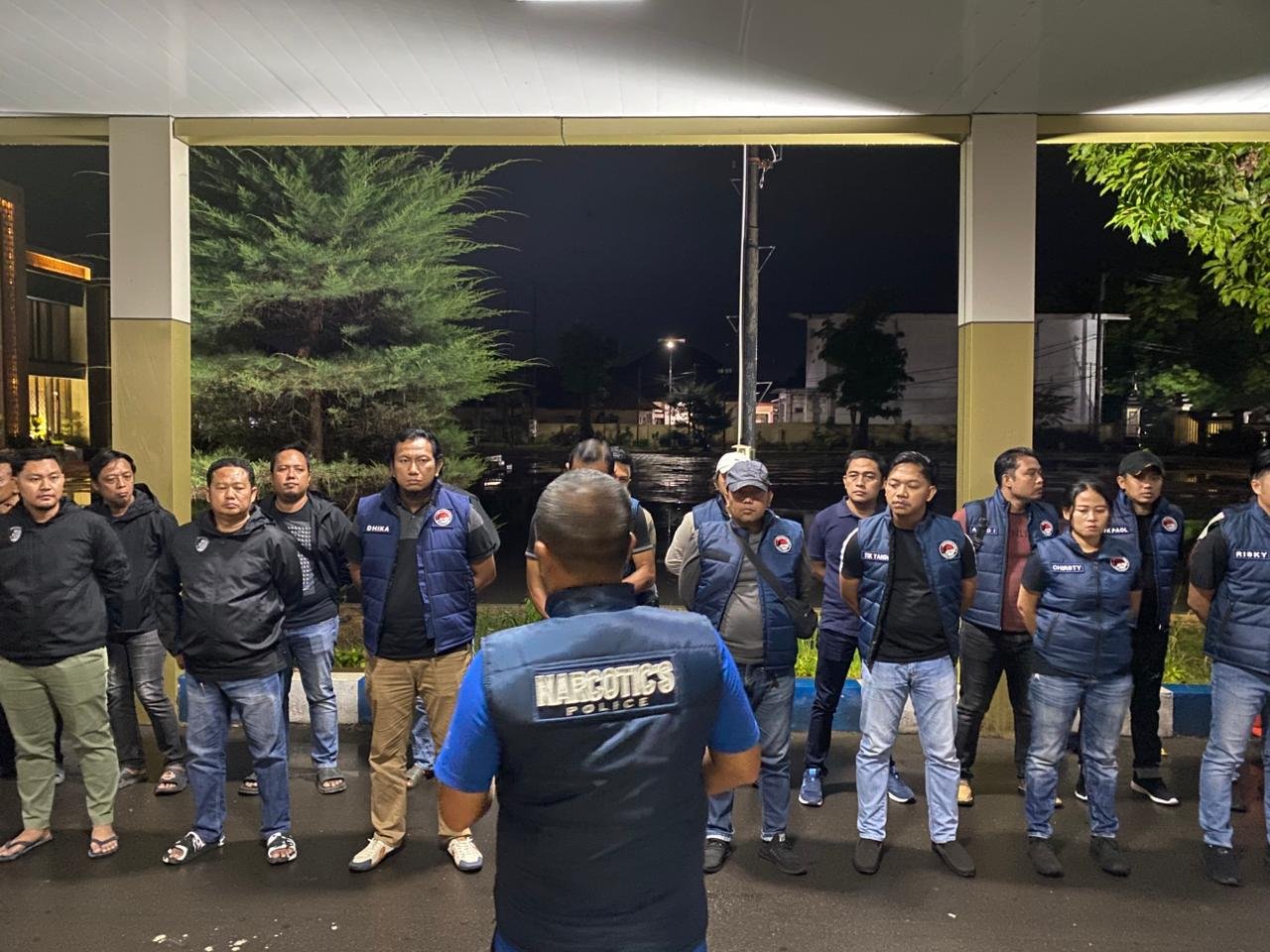 Dua Pemuda Terindikasi Gunakan Obat Terlarang Dalam Gelar Patroli dan Razia Hiburan Malam diamankan polres Sumenep. 1 WhatsApp Image 2025 12 14 at 06.06.40 bc6a2bb4