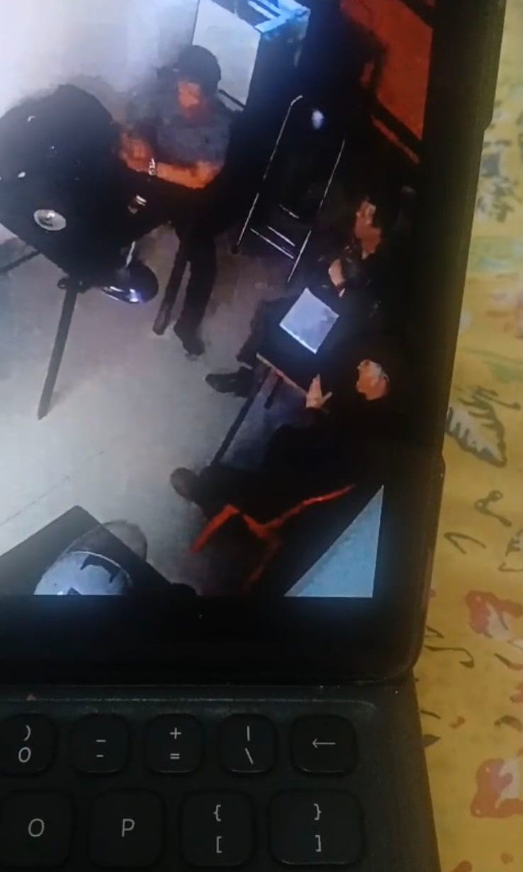 Diduga Campuri Kewenangan Pengadilan, Oknum Advokat Sorotan dalam Perkara Perdata PN Bale Bandung 1 WhatsApp Image 2026 01 02 at 11.51.11 AM