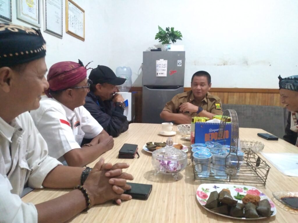 JWI Sukabumi Raya Jalin Silaturahmi dengan Disnakertrans, Perkuat Sinergi Pers dan Pemerintah 2 WhatsApp Image 2026 01 12 at 19.38.40