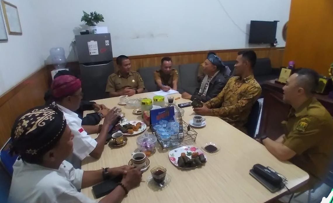 JWI Sukabumi Raya Jalin Silaturahmi dengan Disnakertrans, Perkuat Sinergi Pers dan Pemerintah 1 WhatsApp Image 2026 01 12 at 19.56.50