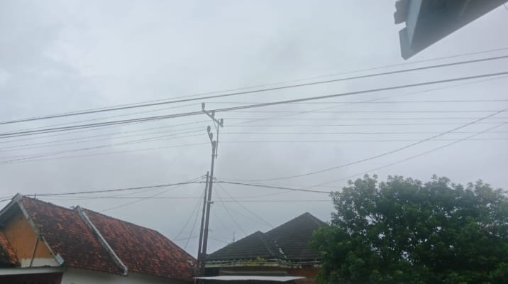 Warga Pulau Komerean Berbulan-bulan Gelap, Menanti Kepastian Listrik dari PLN 1 WhatsApp Image 2026 01 17 at 11.11.16