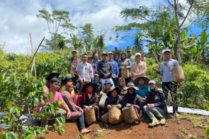 Panen Kelima Kopi Mekar Jaya Purabaya, Petani Syukuri Dukungan Pemda 2 WhatsApp Image 2026 02 05 at 22.25.30