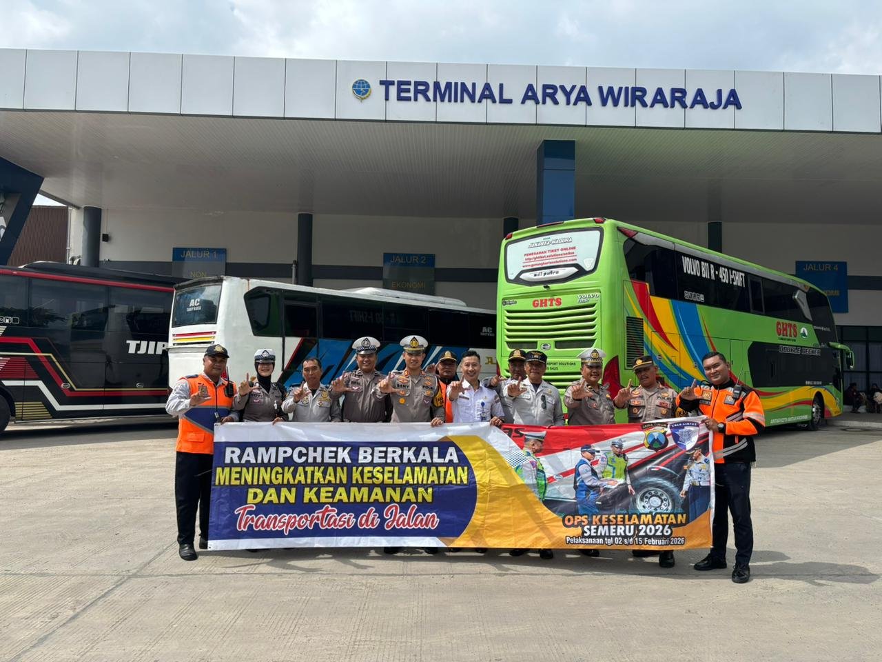 Dukung Operasi Keselamatan Semeru 2026, Satlantas Polres Sumenep Gelar Ramp Check 1 WhatsApp Image 2026 02 05 at 6.42.50 PM