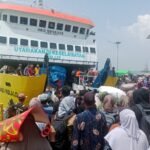 Kapal Hulalo Diberangkatkan hingga Pukul 12.06 WIB, Mulor Dua Jam Penumpang Resah Bertahan di Dalam Kapal Tanpa Kepastian 2 WhatsApp Image 2026 02 12 at 4.51.15 PM