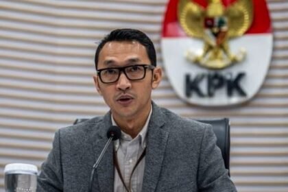 KPK Telusuri Aliran Uang OTT Gubernur Riau Nonaktif Abdul Wahid, 16 Saksi Diperiksa 5 WhatsApp Image 2026 02 12 at 5.03.07 PM