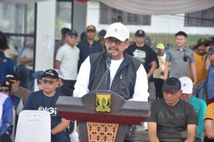 Jelang Ramadan, Bupati Pimpin Aksi Bersih Pantai di Gadobangkong Palabuhanratu. 7 WhatsApp Image 2026 02 18 at 12.45.14 PM