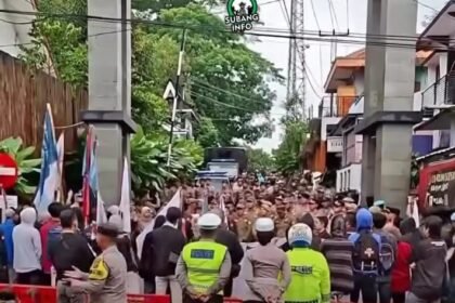 Massa Demo di Lembur Pakuan Dihadang Warga, Soroti Proyek Jalan dan Isu Proyek Disdik Jabar 9 WhatsApp Image 2026 02 19 at 9.57.37 PM