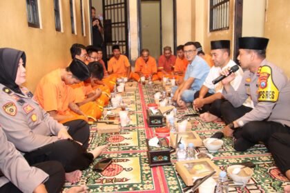Wujudkan Kepedulian dan Pendekatan Humanis, Kapolres Sumenep Buka Puasa Bersama Tahanan 2 WhatsApp Image 2026 03 04 at 19.03.49