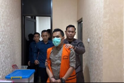 Kades Neglasari Jadi Tersangka Korupsi Dana Desa dan PBB Rp394 Juta, Kejari Sukabumi Tahan RH 5 WhatsApp Image 2026 03 05 at 8.53.32 PM