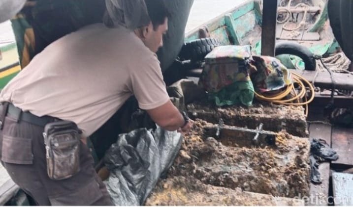 Tujuh Orang Ditangkap, Polisi Bongkar Pencurian Besi Pelindung Tiang Pancang di Jembatan Suramadu 1 WhatsApp Image 2026 03 15 at 6.27.01 PM