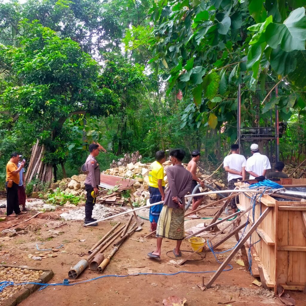 Sumur Bor di Pragaan Sumenep Keluarkan Aroma Gas Mirip Belerang, Polisi Pasang Garis Pengaman 2 WhatsApp Image 2026 03 26 at 18.50.19 1