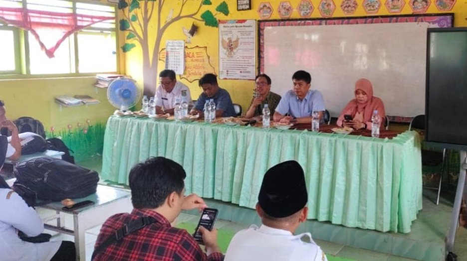 Tata Kelola Keuangan Sekolah Perkuat Pendampingan ARKAS dan SPJ BOSP di Kangean 1 WhatsApp Image 2026 04 08 at 20.36.24