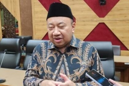 Usulan Penghapusan Skema PPPK Menguat, DPR Dorong Rekrutmen Guru Satu Jalur CPNS 8 WhatsApp Image 2026 05 05 at 7.33.01 AM