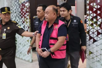 Eks Kepala BGN Dadan Hindayana Ditahan Kejagung, Dugaan Korupsi Program MBG dan Pengadaan Rp1 Triliun Diusut 6 6a202236ed7d0 mantan kepala badan gizi nasional bgn dadan hindayana gemini 1265 711