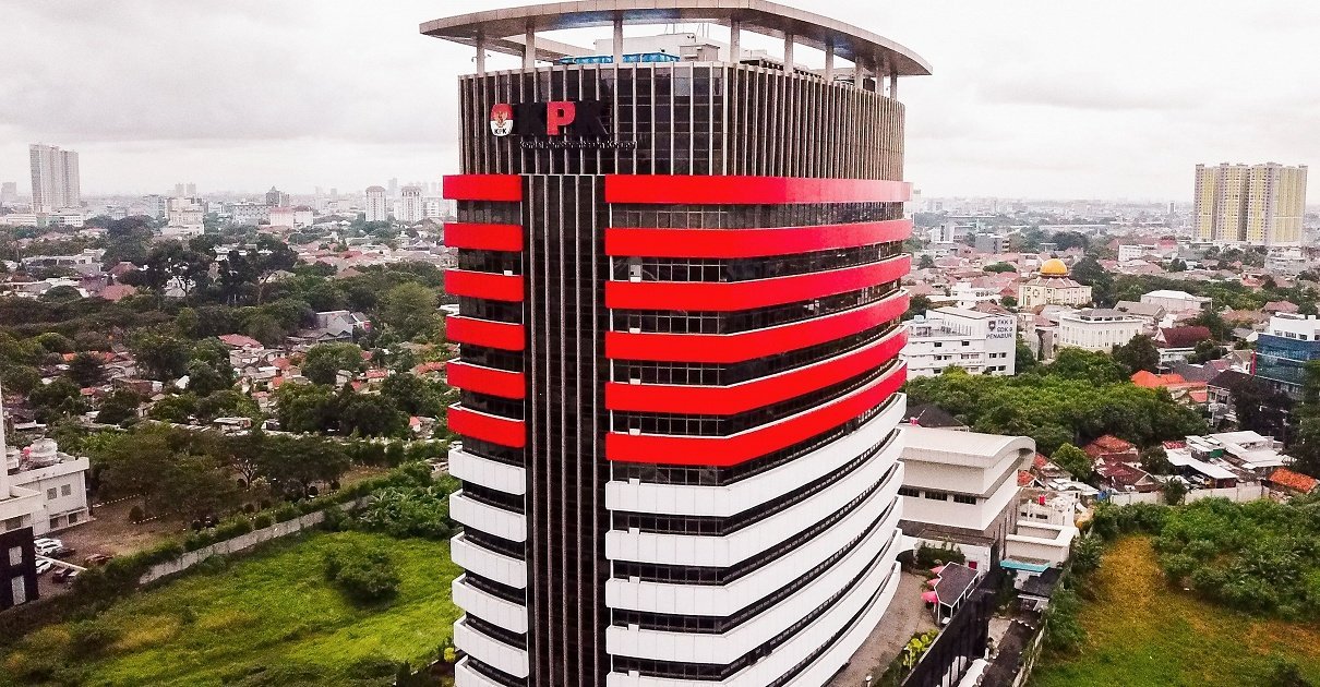 KPK Tetap Berwenang Menangani Tindak Pidana Korupsi di BUMN image large