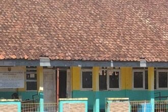 Dana BOS Rp900 Ribu per Siswa, SDN Cimerang Diduga Abaikan Perawatan Sekolah; Plafon Jebol dan Cat Kusam Jadi Sorotan 4 WhatsApp Image 2026 05 31 at 20.06.52